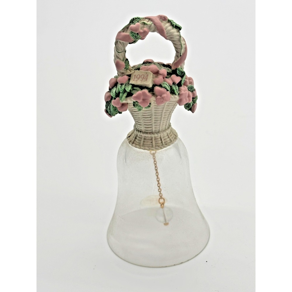 Vintage 1994 Avon Basket of Love‎ 24% Lead Crystal Bell